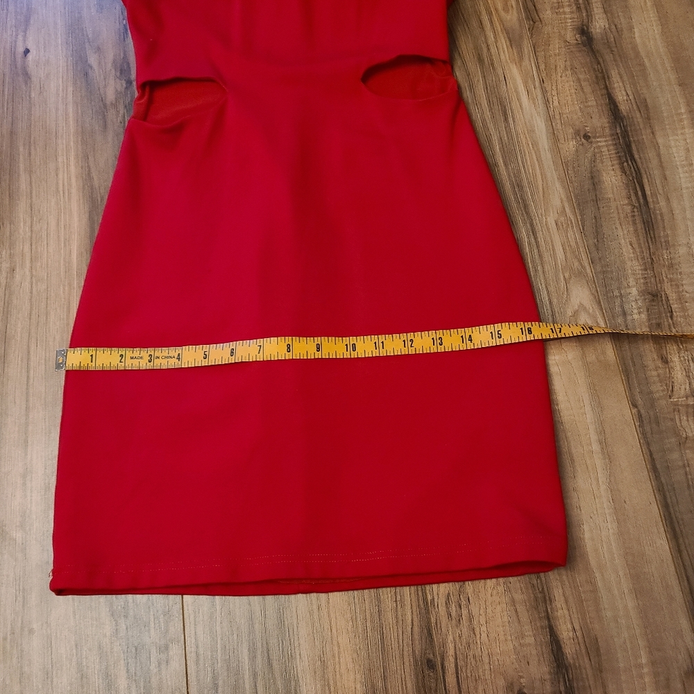 Dress - Picture 10 of 11